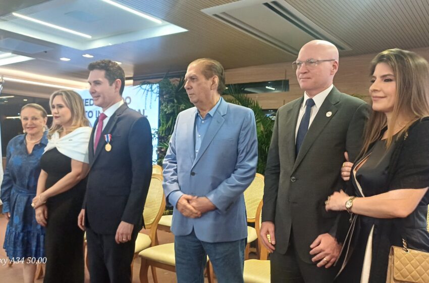 Ministro Jader Filho recebe Medalha do Mérito Industrial em Reconhecimento ao seu trabalho na Habitação e Construção Civil